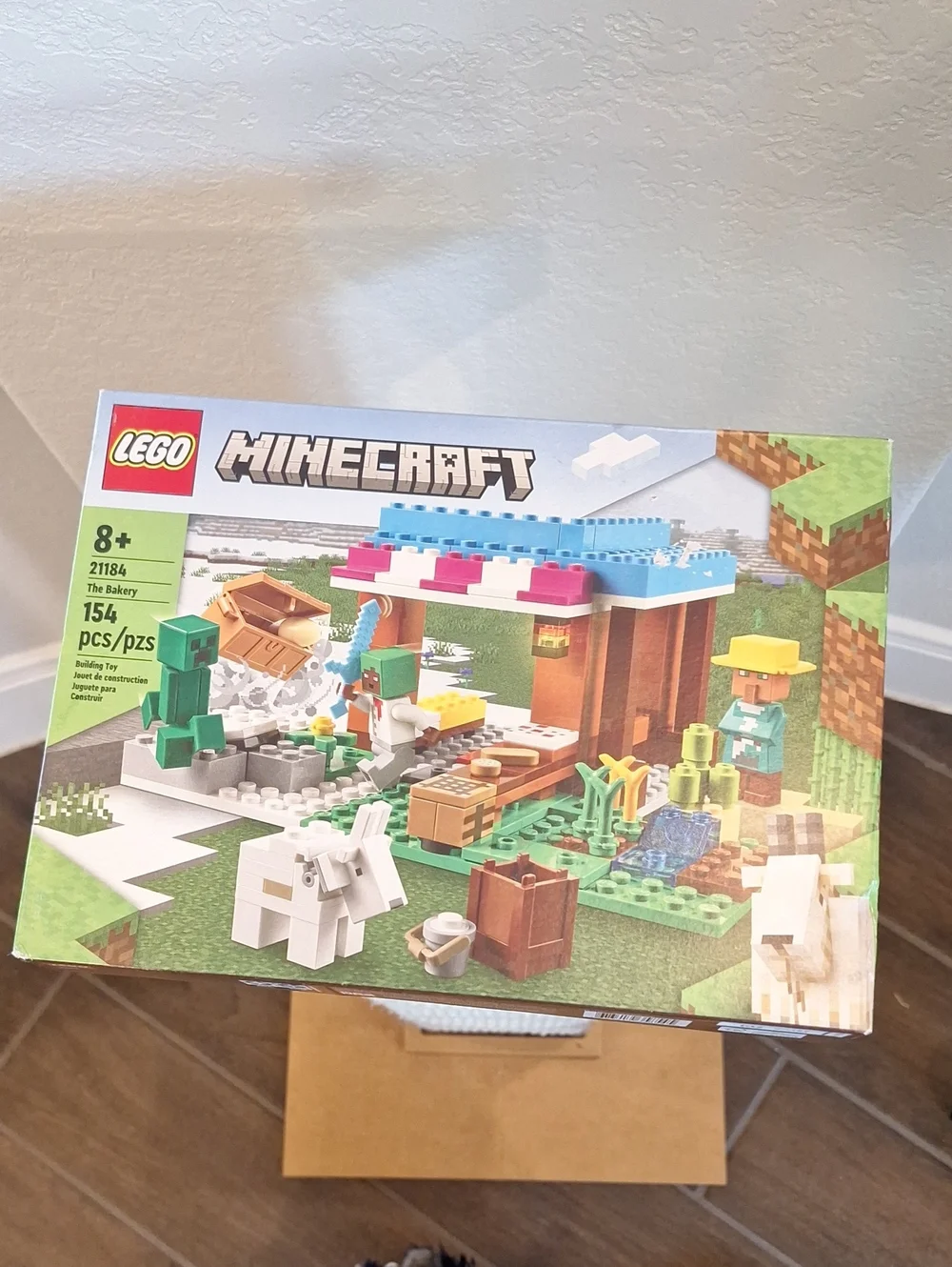 NWT Lego Minecraft The Bakery Set Number 21184